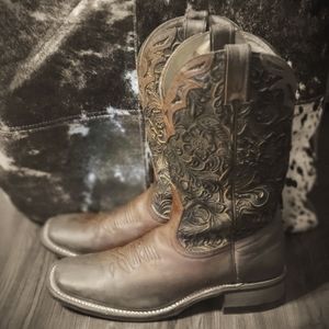 Woman's 8.5 Boulet Boots